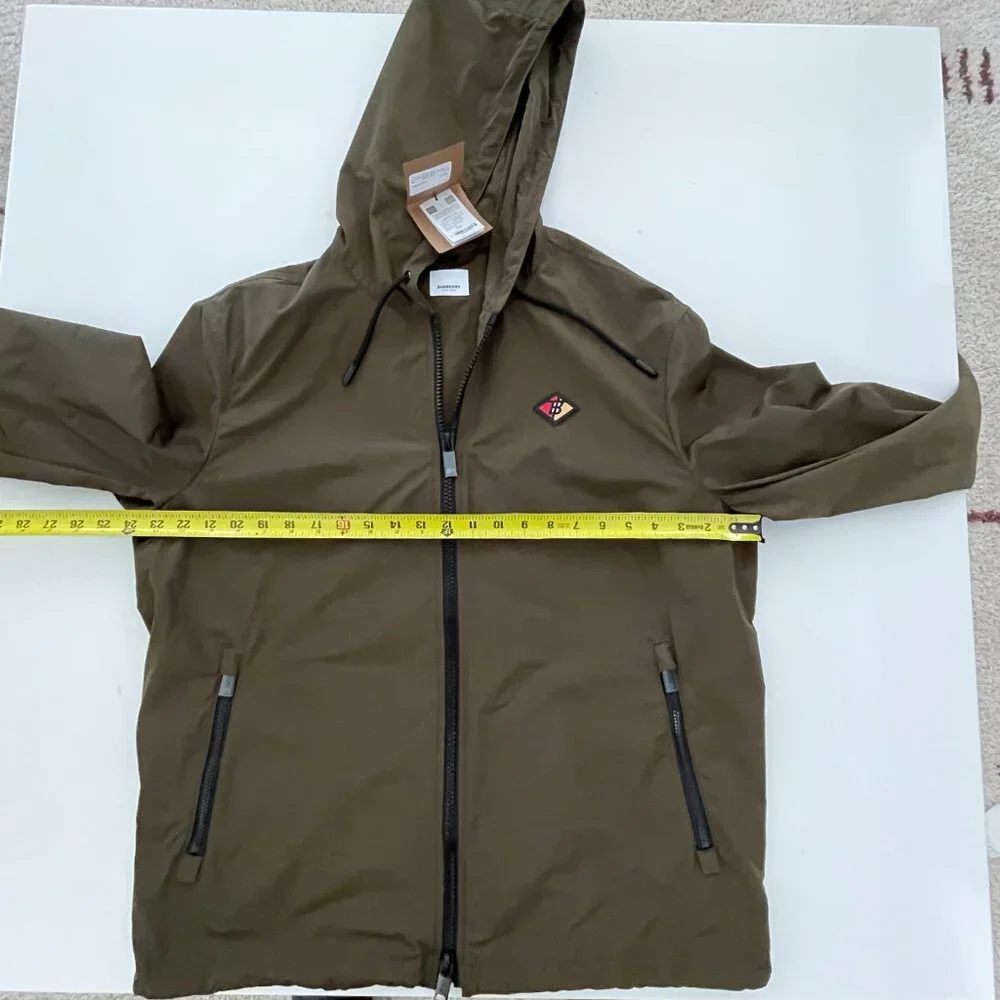 Burberry Everton Nylon Men's hooded Jacket, size 50,‎ 40 US, Oversized styling